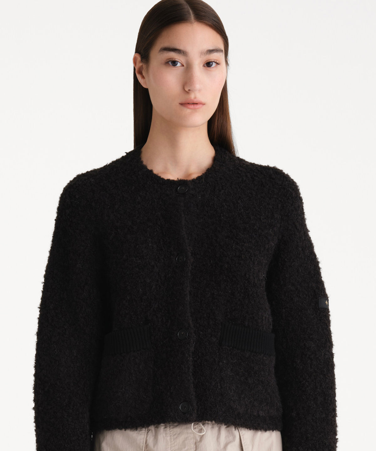 The model is 176 cm tall and is wearing a size 2 in BLACK.