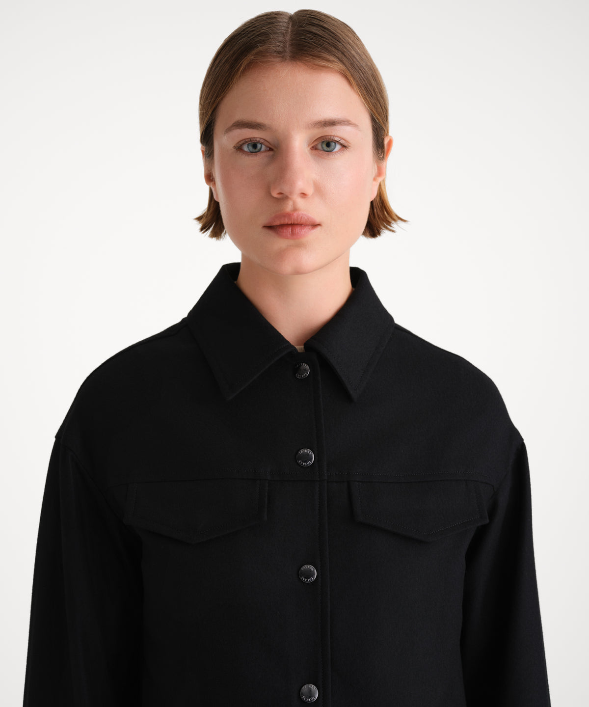 The model is 175 cm tall and is wearing a size 2 in BLACK.