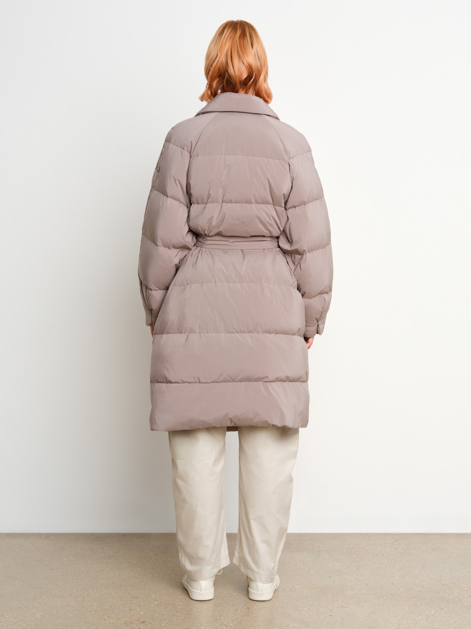 The model is 175 cm tall and is wearing a size 2 in Gray.