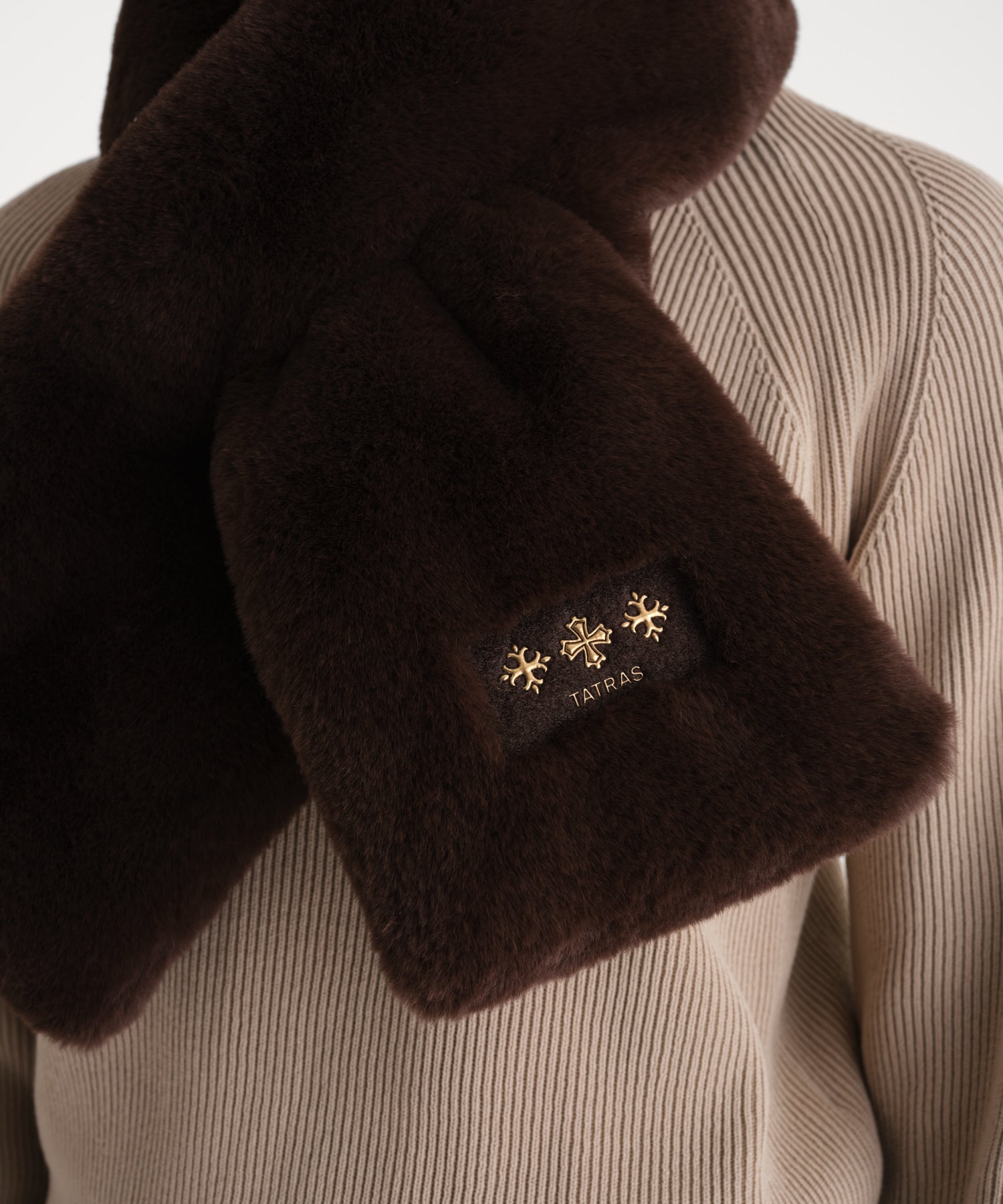 MENISA Scarf