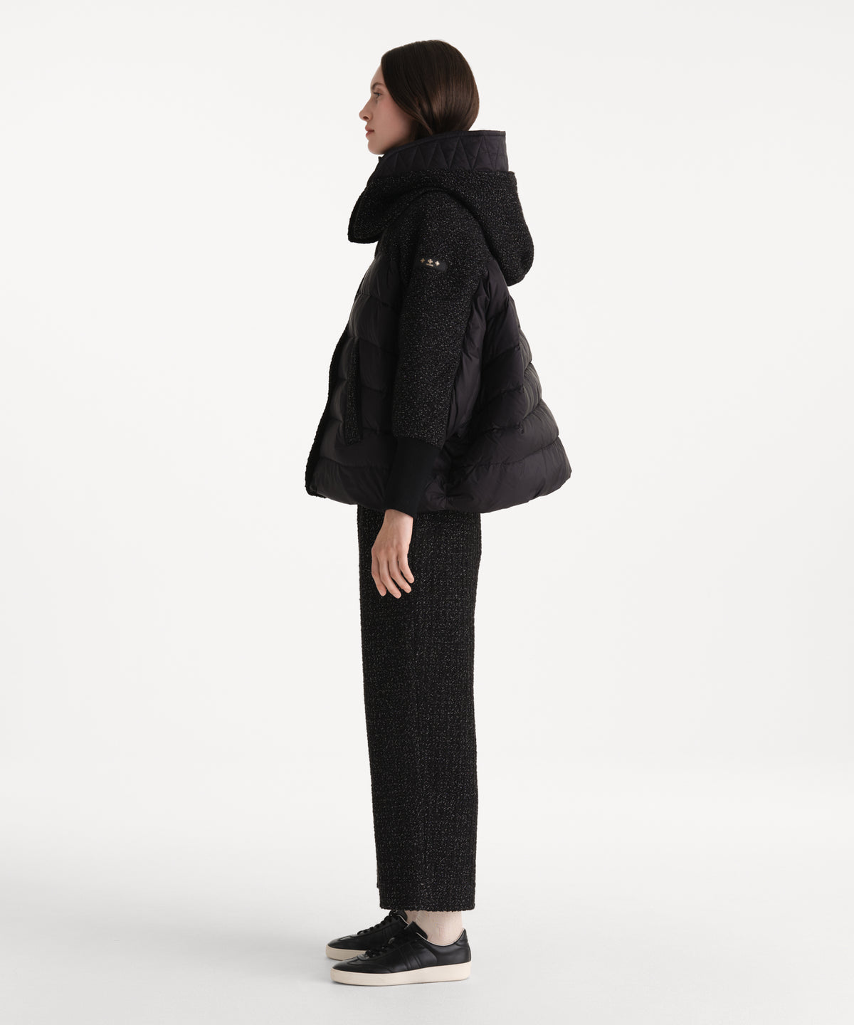 The model is 176 cm tall and is wearing a size 2 in BLACK.