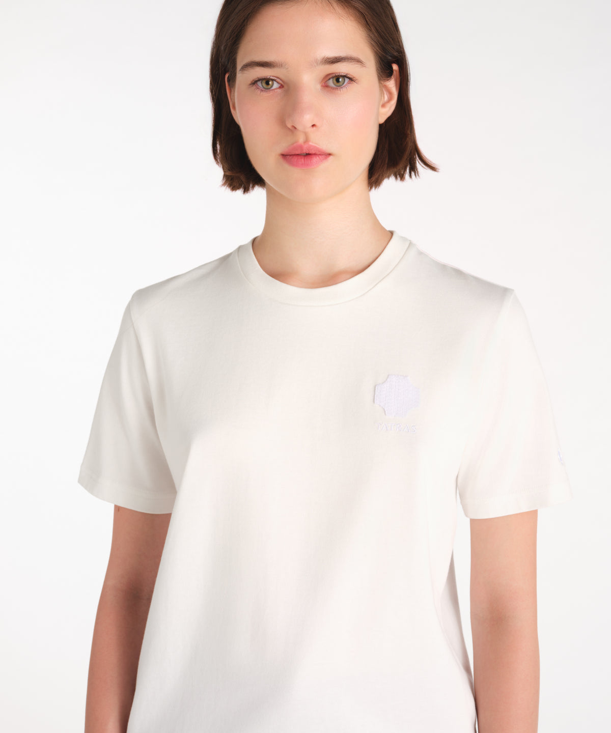 The model is 177 cm tall and is wearing a size 2 in IVORY.