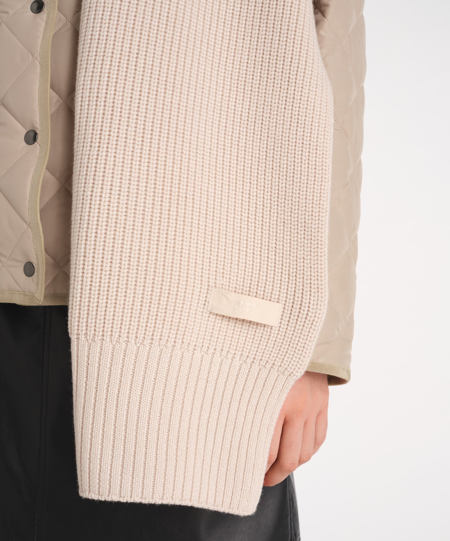 TAVORA Merino Wool Knit Scarf