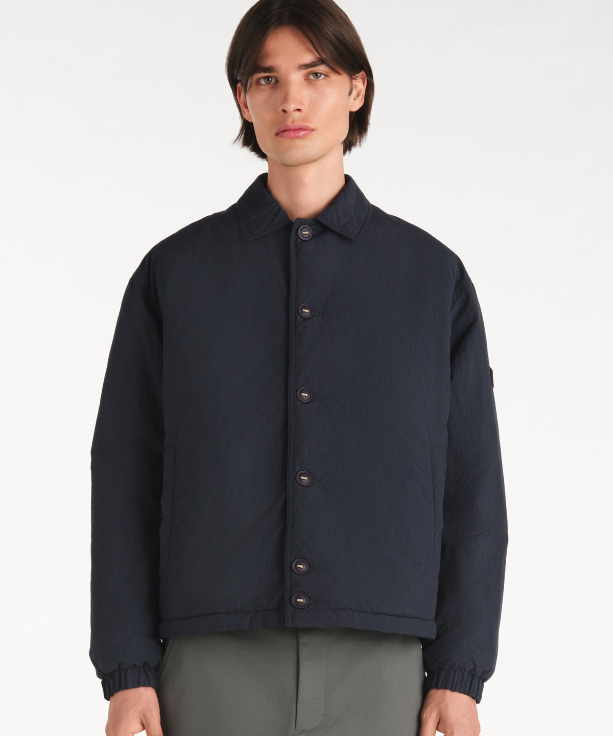 The model is 188 cm tall and is wearing a size 3 in NAVY.