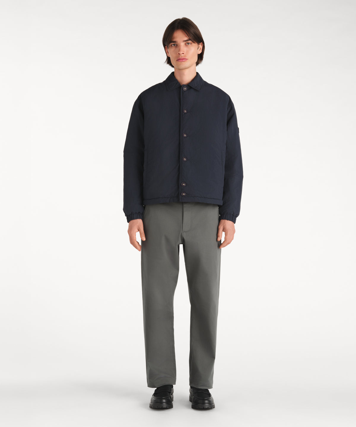 The model is 188 cm tall and is wearing a size 3 in NAVY.