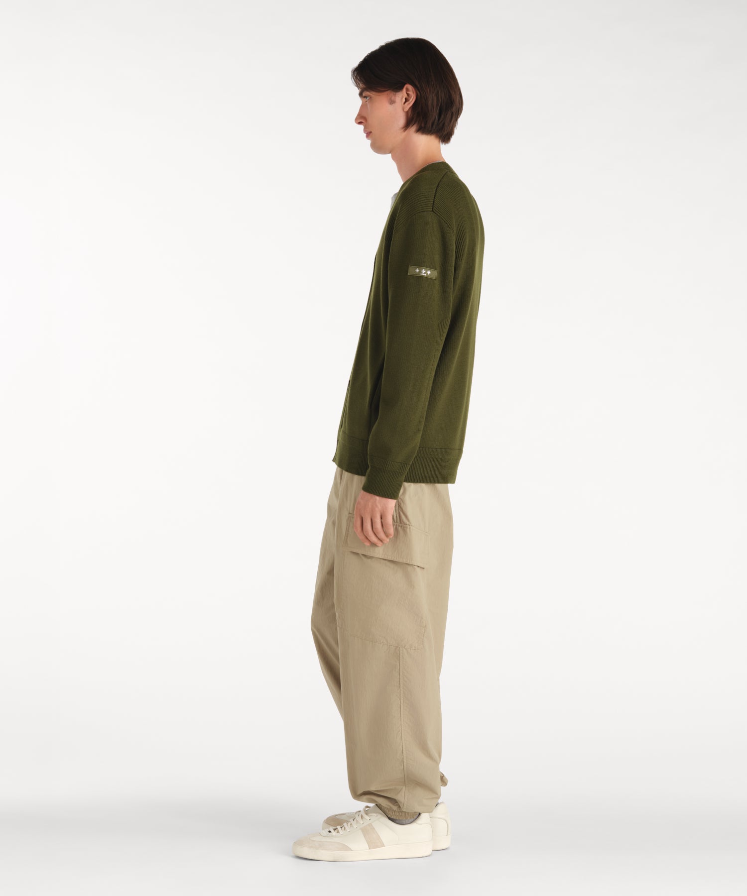 AISNE V-Neck Cardigan