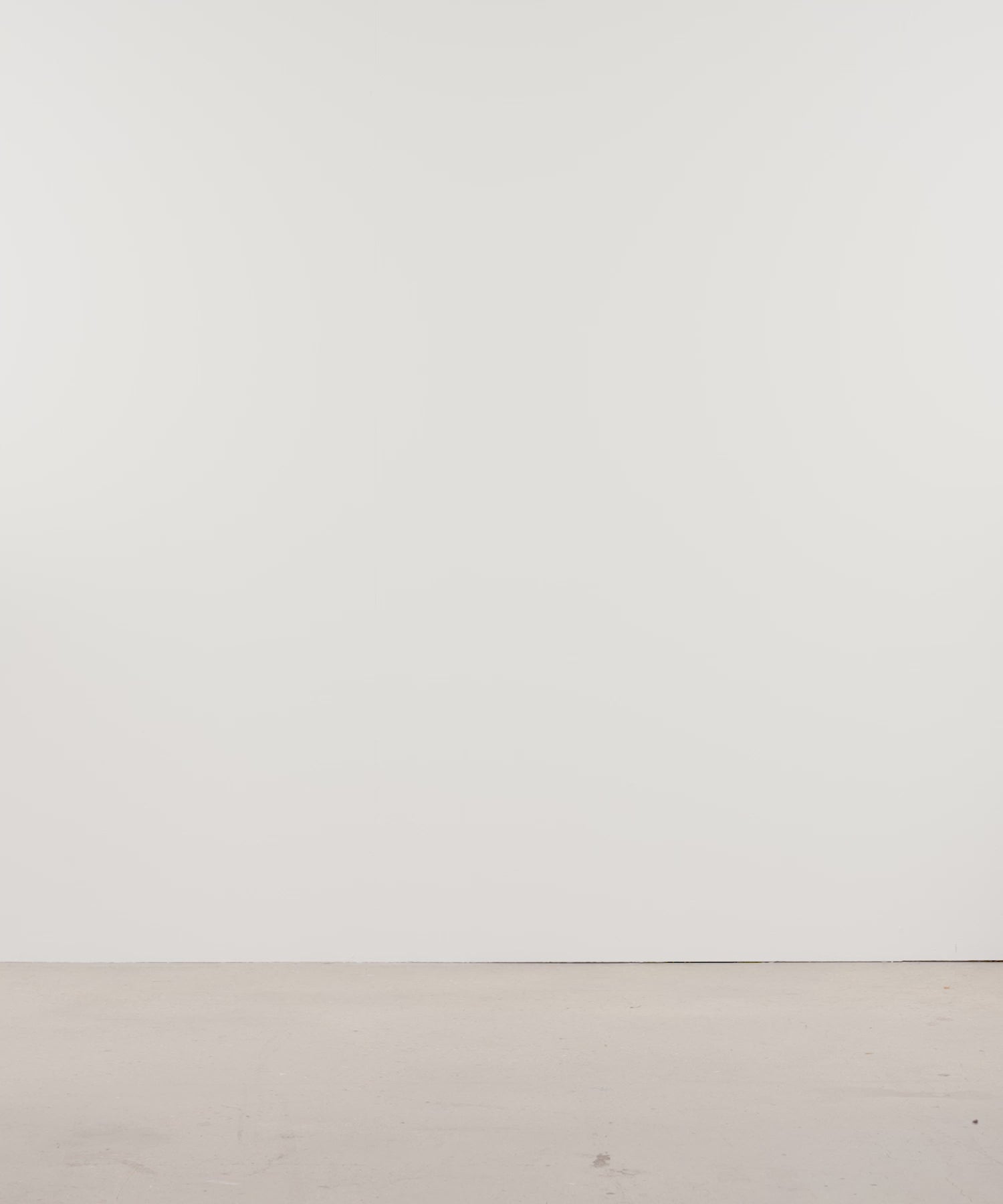 The model is 176 cm tall and is wearing a size 2 in Black.