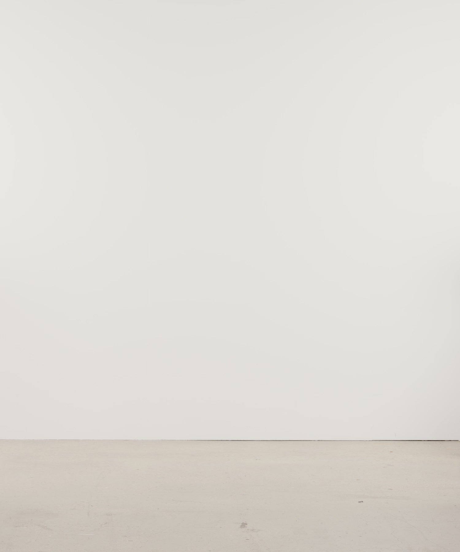 The model is 189 cm tall and is wearing a size 3 in IVORY.