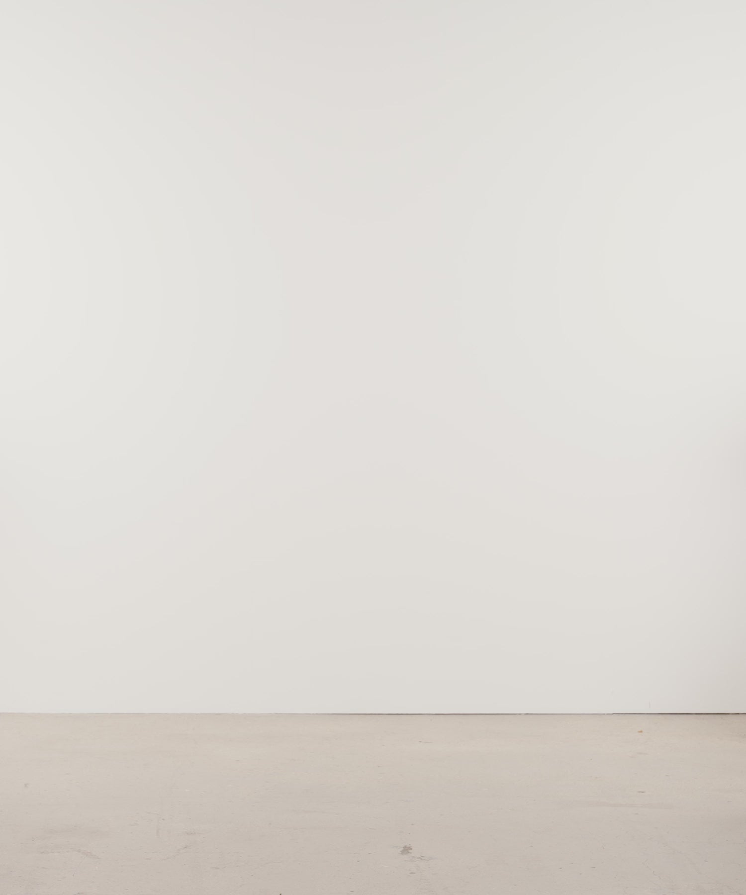 The model is 189 cm tall and is wearing a size 3 in BLACK.